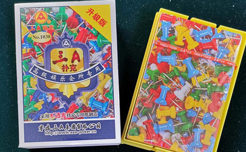 平安扑克批发采购指南与产品质量识别要点解析